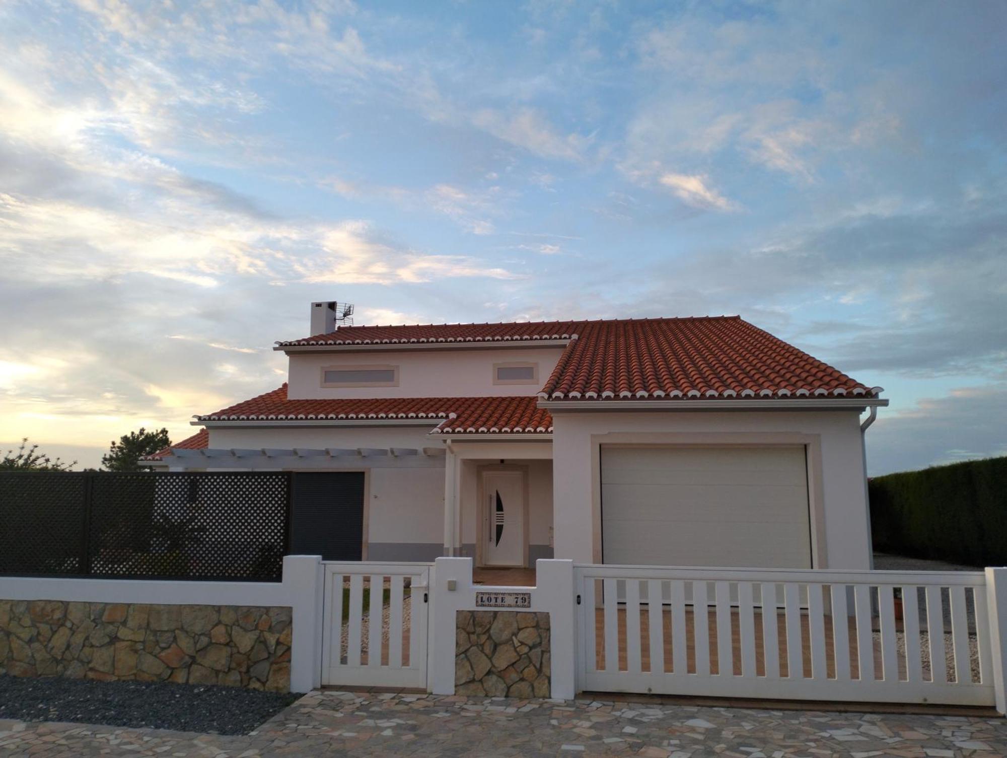 Villa Andorinha With Private Pool In A Quiet Area อัลเจซูร์ ภายนอก รูปภาพ